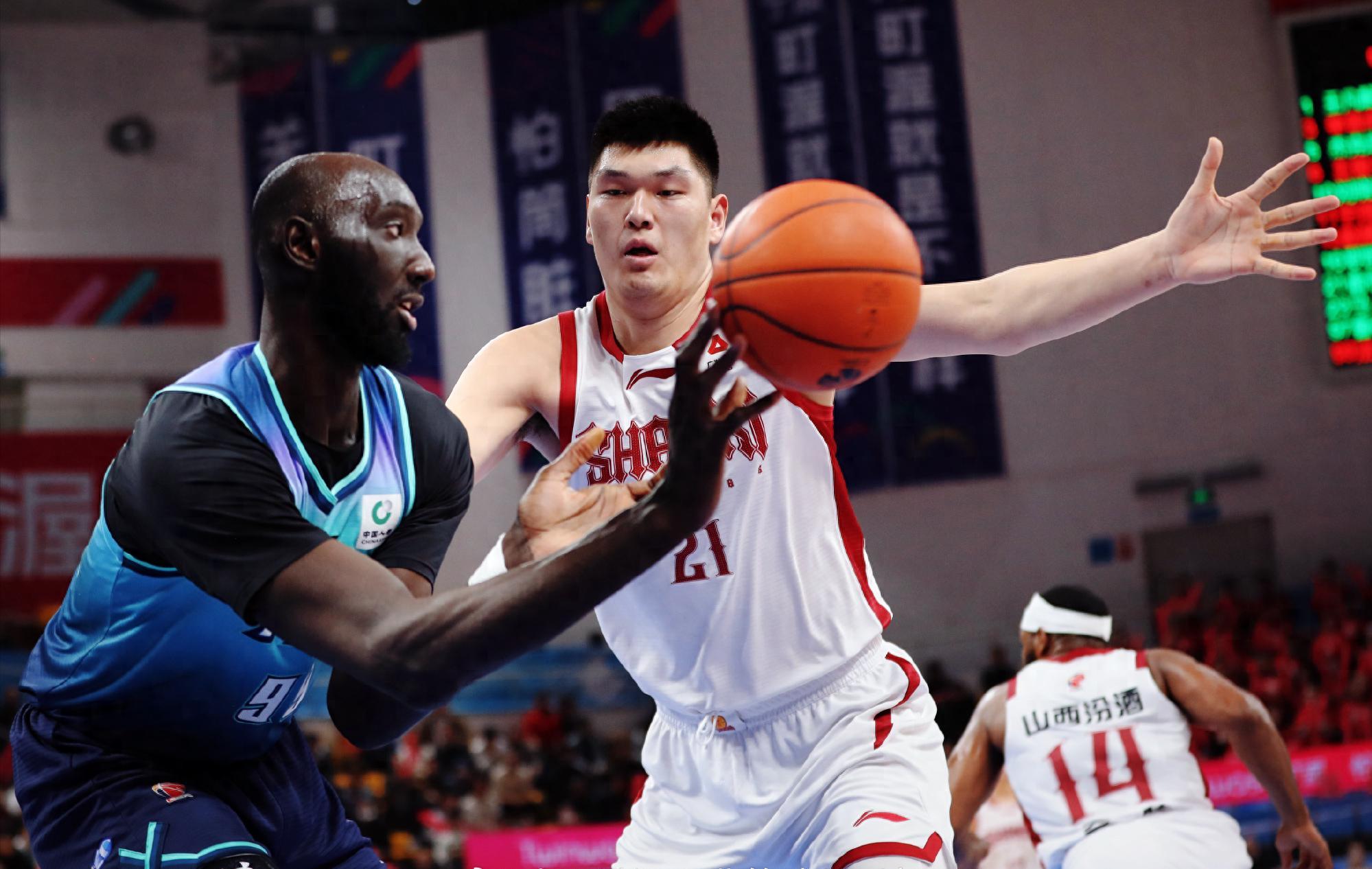 博鱼体育登录入口-刘传兴回应弄伤曾凡博，北控想签王哲林队友，布莱克尼假球案爆发